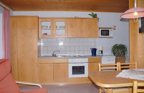 Maibrunn Apartment | Familienfreundliche Ferienwohnung mit Eigenen Balkon