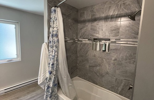 Armstrong Other | Family and pet friendly countryside farmhouse on 31 acres