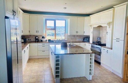 Inishmore House | (Family and pet friendly), Inishmore, Aran Islands, Large spacious property!