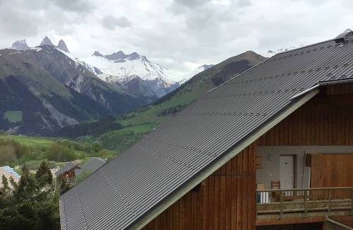 Saint-Jean-d'Arves Apartment | Family apartment sleeps 8, mountain view Sybelles