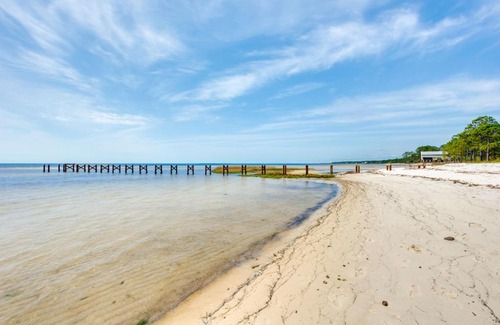 Panacea House | Family Beach Getaway in St Teresa Bike to Ocean!