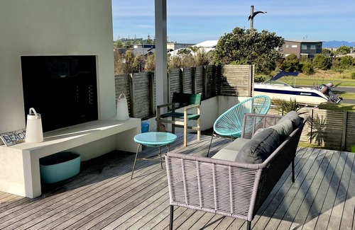 Omaha House | Family beach haven in Omaha