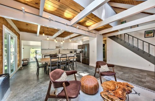 North Upper Truckee House | Family Bear Hollow: Remodeled, HotTub, EV Charger, Outdoor Games, Movies