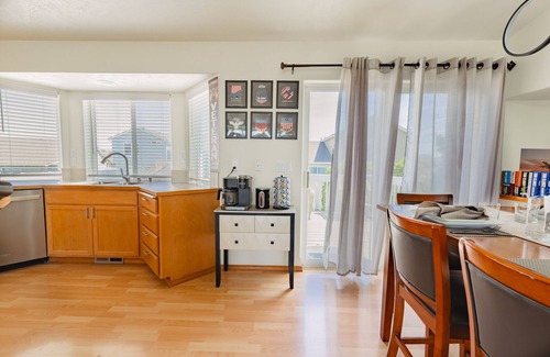 Spokane House | Family & Business: Fairchild AFB & Spokane Airport, #Golf, Casino, and Free WIFI