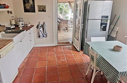 Sauveterre-Saint-Denis House | Family country house for rent - sleeps 12