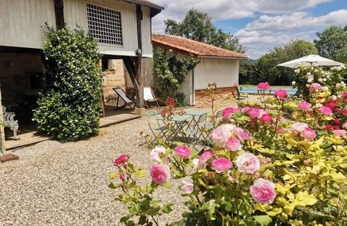 Sauveterre-Saint-Denis House | Family country house for rent - sleeps 12
