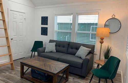 Honey Grove House | Family Cabin 602