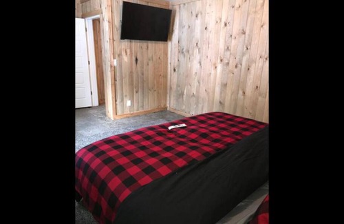 Island Park Ski Chalet | Family Cabin Unit 9