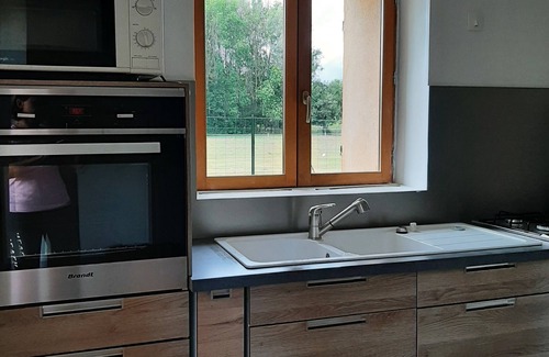 Cosne-Cours-sur-Loire House | FAMILY COTTAGE IN THE COUNTRY