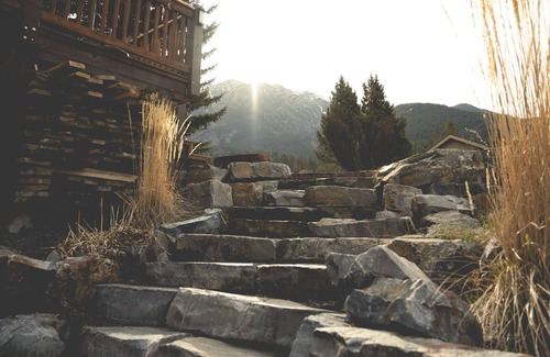 East Kootenay Cottage | Family Cottage Located in the Heart of Fairmont Hot Spring