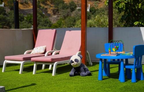 Temisas Villa | FAMILY COTTAGE AMONG OLIVE TREES