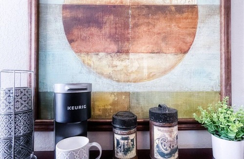 West San Antonio House | Family Cottage Cozy Family Gem near SeaWorld Lackland