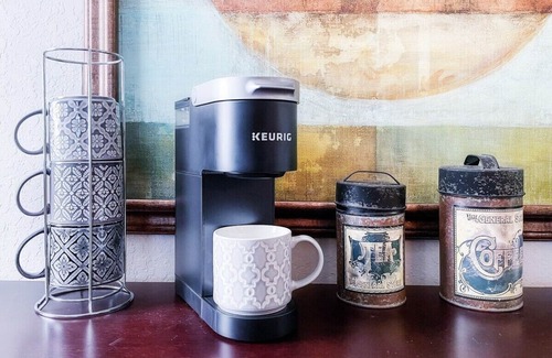 West San Antonio House | Family Cottage Cozy Family Gem near SeaWorld Lackland