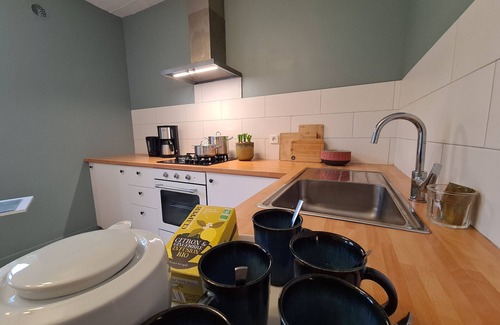 Scoury Cottage | Family cottage in Berry with private garden and bikes, near station