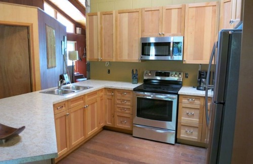 East Kootenay Cottage | Family Cottage Right on Lake Windermere