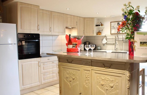 Cindre Cottage | Family cottage with garden in the countryside of Cindré