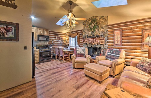 Pinetop-Lakeside Cabin | Family & Dog Friendly: Rustic Lakeside Cabin