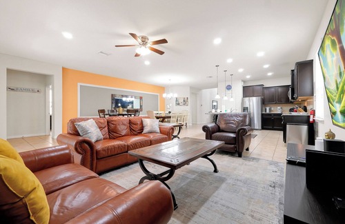 Four Corners House | Family Escape Near Theme Parks