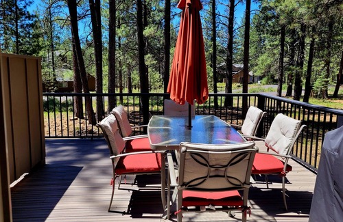 Overlook Park House | Family Escape with Game Room, Hot Tub and A/C