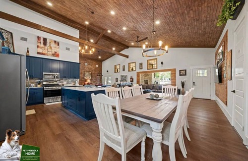 Wimberley Apartment | Family/event Retreat Sleeps 28 Amenities Galore