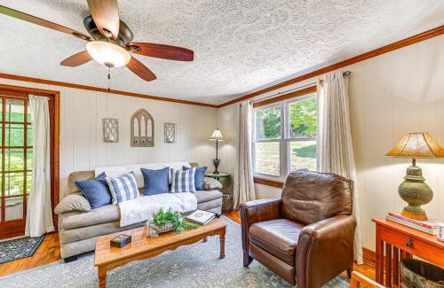 Fancy Gap House | Family Fancy Gap Cottage with Deck - Pets Welcome!