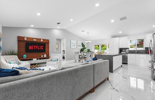 Homestead House | Family Favorite-Heated Pool/2 Kings/Everglades