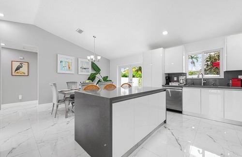 Homestead House | Family Favorite-Heated Pool/2 Kings/Everglades