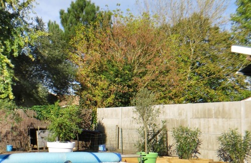 Saint-Vincent-de-Tyrosse House | Family house swimming pool garden 1000m² trampoline ping-pong basketball cleaning