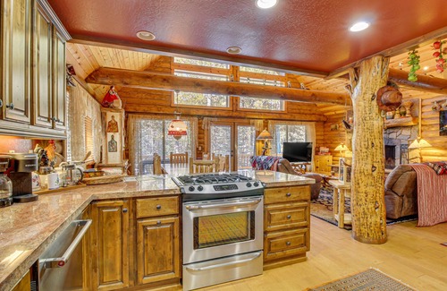 Heber Cabin | Family-Friendly Cabin w/Fire Pit in Forest Lakes