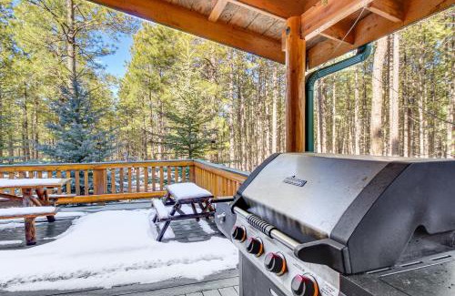 Heber House | Family-Friendly Cabin with Fire Pit in Forest Lakes