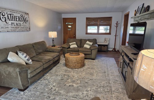 Saint Bernice Other | Family friendly, 1960's farmhouse on grain farm with AC in rural setting.