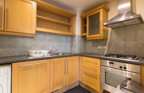 Dublin Apartment | Family-Friendly 2-Bed Apartment Opposite Santry Park – Close to Airport
