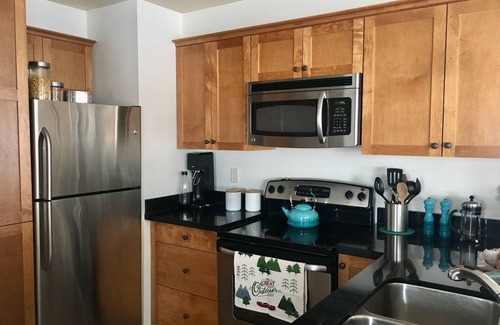 Golden House | Family friendly 2 bedroom + 1 bath (sleeps 5) townhouse at Kicking Horse Mtn