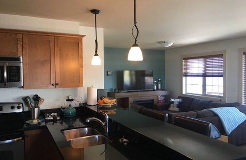 Golden House | Family friendly 2 bedroom + 1 bath (sleeps 5) townhouse at Kicking Horse Mtn