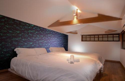 Shinsekai House | Family-Friendly 200 sqm House Tsutenkaku Tower 22ppl