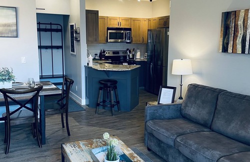 Canmore Condo | Family friendly 2BR/2BA condo - Sleeps 6 - Views & location!