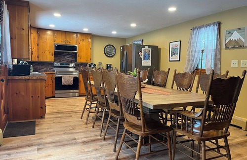 Bethel House | Family Friendly 3-bedroom house less than 15 minutes from Sunday River!