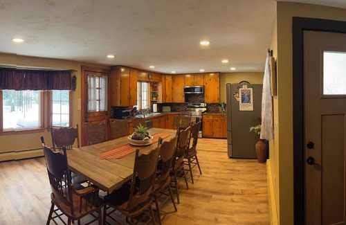 Bethel House | Family Friendly 3-bedroom house less than 15 minutes from Sunday River!