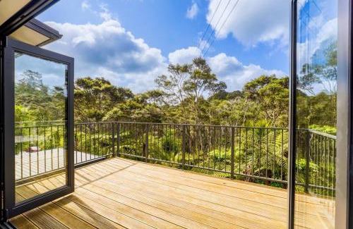 Dairy Flat Villa | Family Friendly 4 Bedrooms House in Dairy Flat