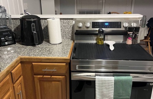 Columbus House | Family-Friendly 4BR – Spacious, Comfortable & Work-Ready