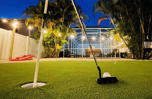Bradenton House | Family friendly activities for all ages! Pool, Golf, Corn-Hole, Fishing & more!