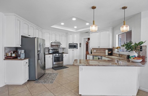 Northwest Anaheim House | Family Friendly Beautiful Decorated Pool Homenn