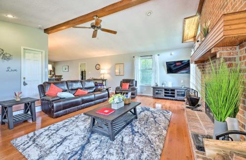 Brookville House | Family-Friendly Brookville Home with Hot Tub!