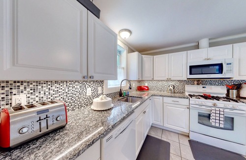 Hulls Cove Cottage | Family-friendly cottage near the ocean w/lawn, gas fireplace, & shared gas grill