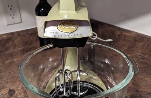 Bobcaygeon Cottage | Family friendly cozy cottage on the river. Dogs welcome!