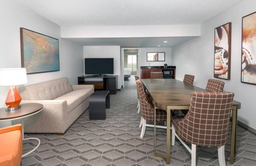 Park Central Hotel | Family-Friendly Dallas Escape | Free Parking + Pool & Gym