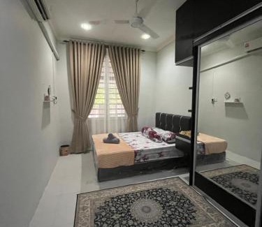 Gerik House | Family-friendly flower homestay