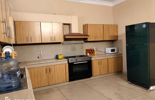 D.H.A. House | Family-Friendly Fully Furnished Room Like Home - Master Bed