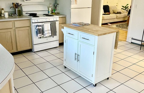 Cutchogue House | Family-friendly getaway walk to beach in private community, w/park, playground