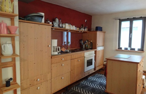 Frickenhausen a. Main House | family-friendly house for yourself alone with garden pets allowed